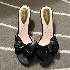 Liz Claiborne Bow Heel